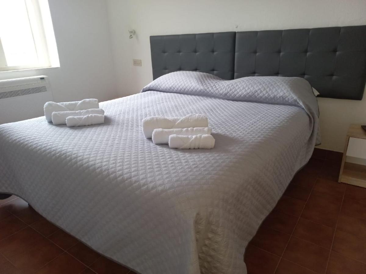 La Casa di Nonna Romina Lejlighed Arzachena Eksteriør billede
